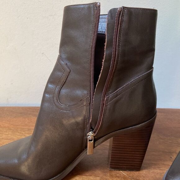 Steve Madden Elene Brown Leather Heeled Boots Classic Design - Picture 8 of 10
